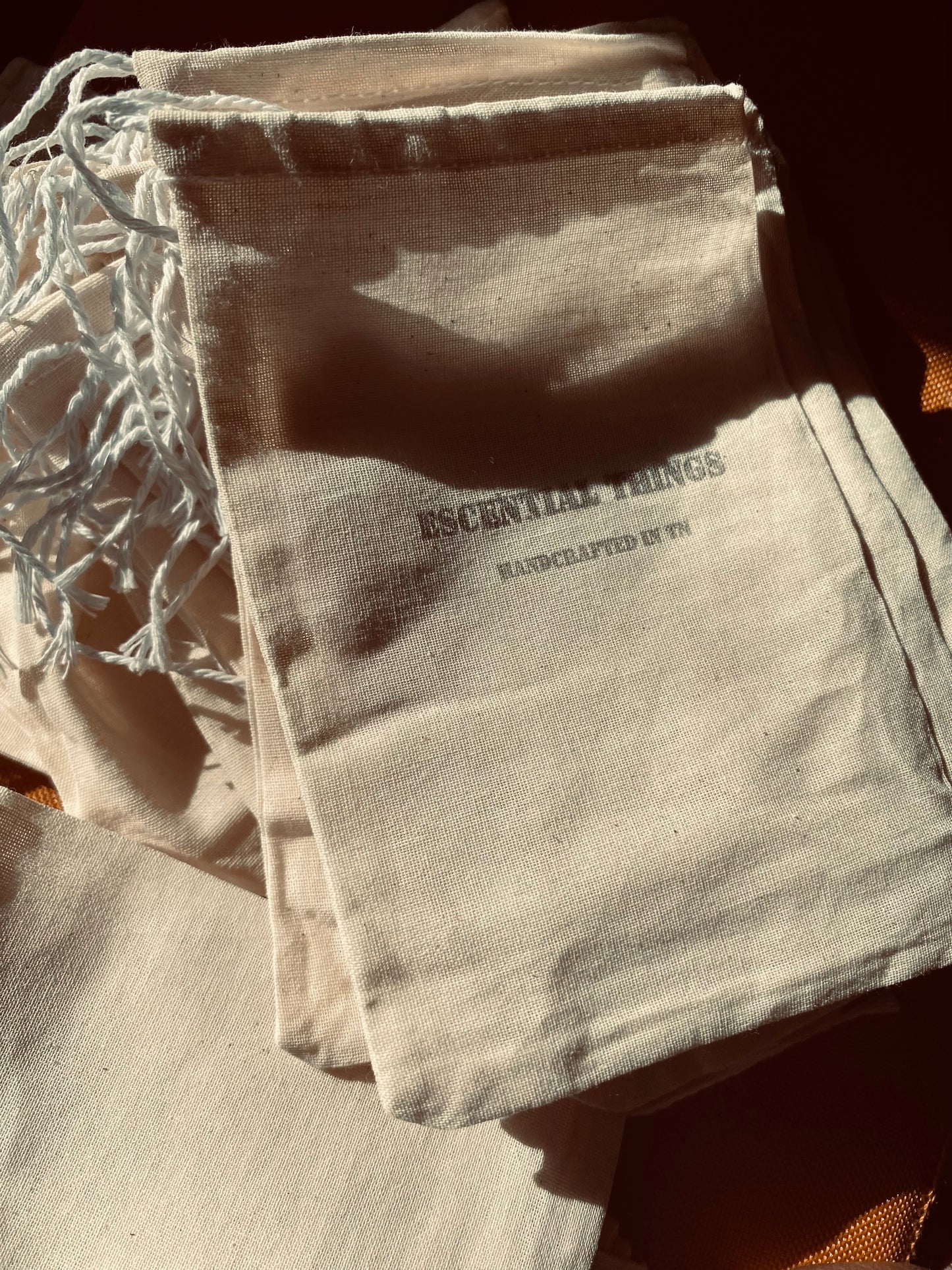 LITTLE SACKS OF SCENTS (sachets)